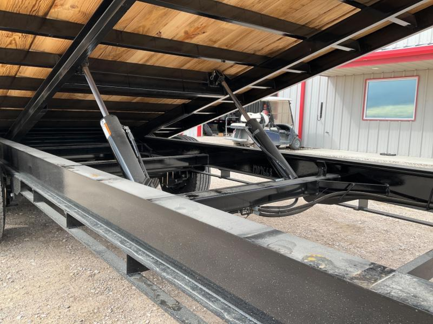 New 2026 PJ 102"x28' Gooseneck Deckover Hydraulic Tilt Trailer – T8