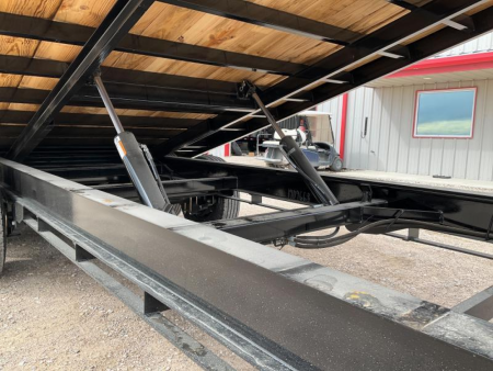 New 2026 PJ 102"x28' Gooseneck Deckover Hydraulic Tilt Trailer – T8