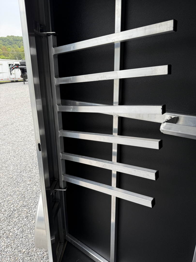 New 2025 Shadow 2 HORSE SLANT STABLEMATE Stock / Stock Combo Trailer