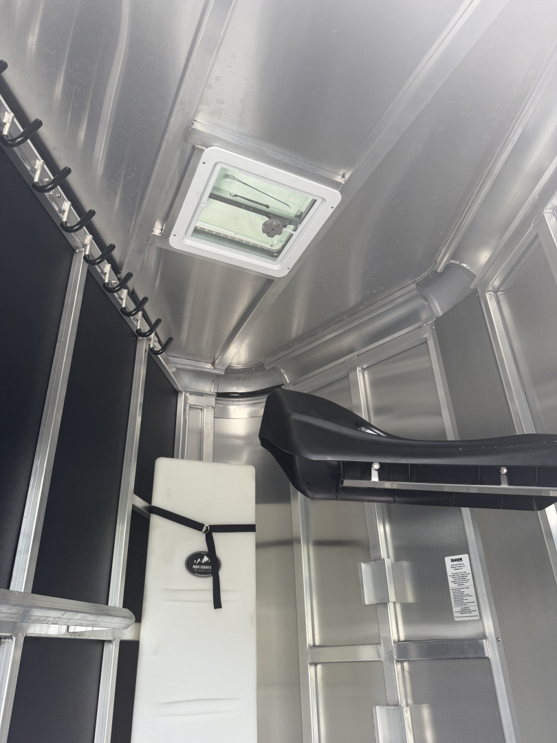 New 2025 Shadow 2 HORSE SLANT STABLEMATE Stock / Stock Combo Trailer