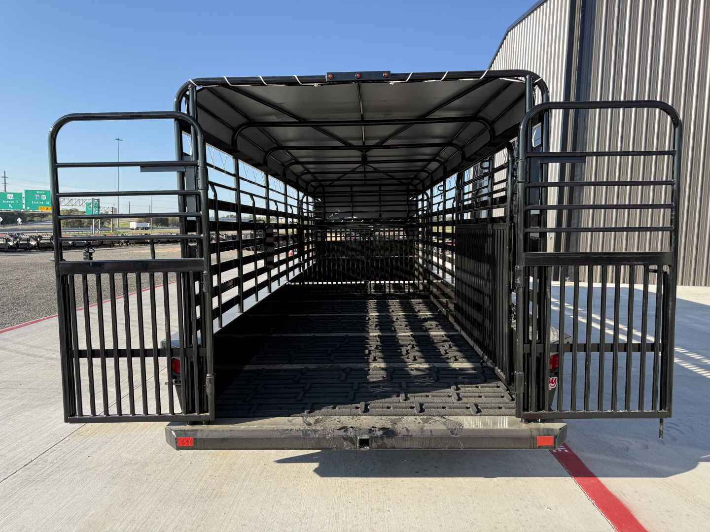 New 2026 Delco 6'8"x24' GN Bar Top Livestock Trailer - B8 Cattleman