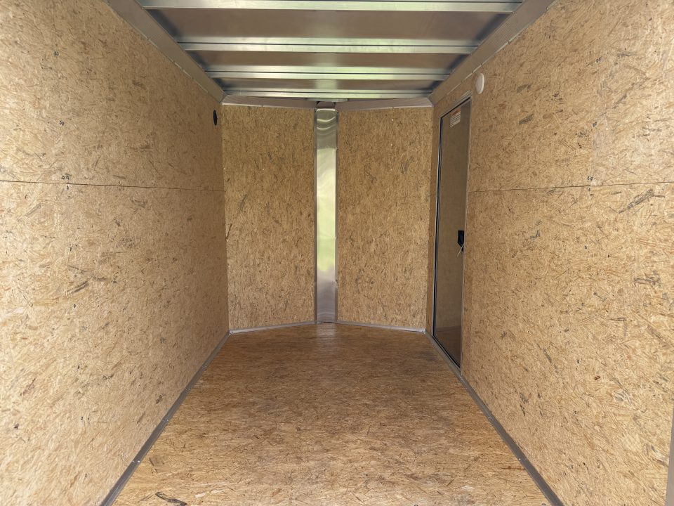2027 E-Z Hauler photo 4