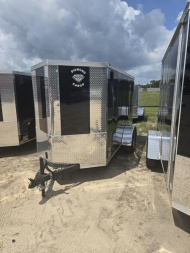 New Diamond Cargo Trailers 10' Single Axle Enclosed Cargo 2990 GVWR