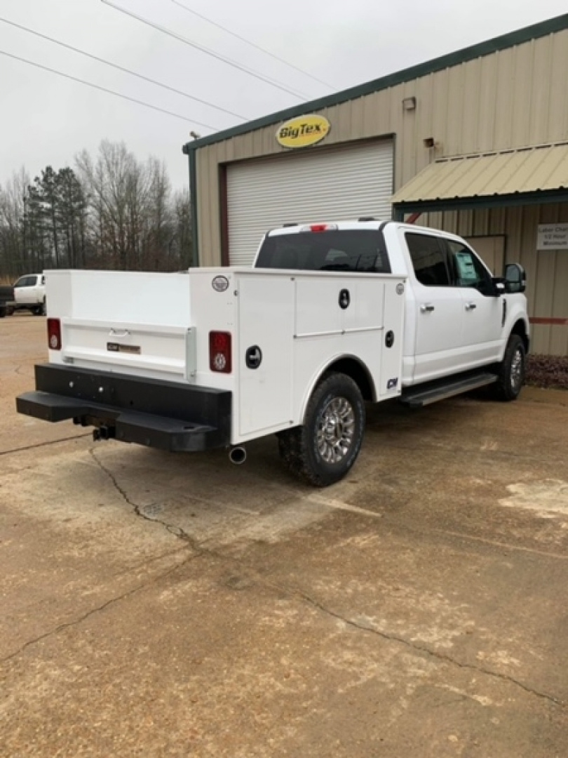 New CM Truck Beds SB 9878 8'6 SRW