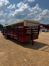 New 2025 Circle W 24' GN LIVESTOCK
