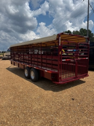 New 2025 Circle W 24' GN LIVESTOCK