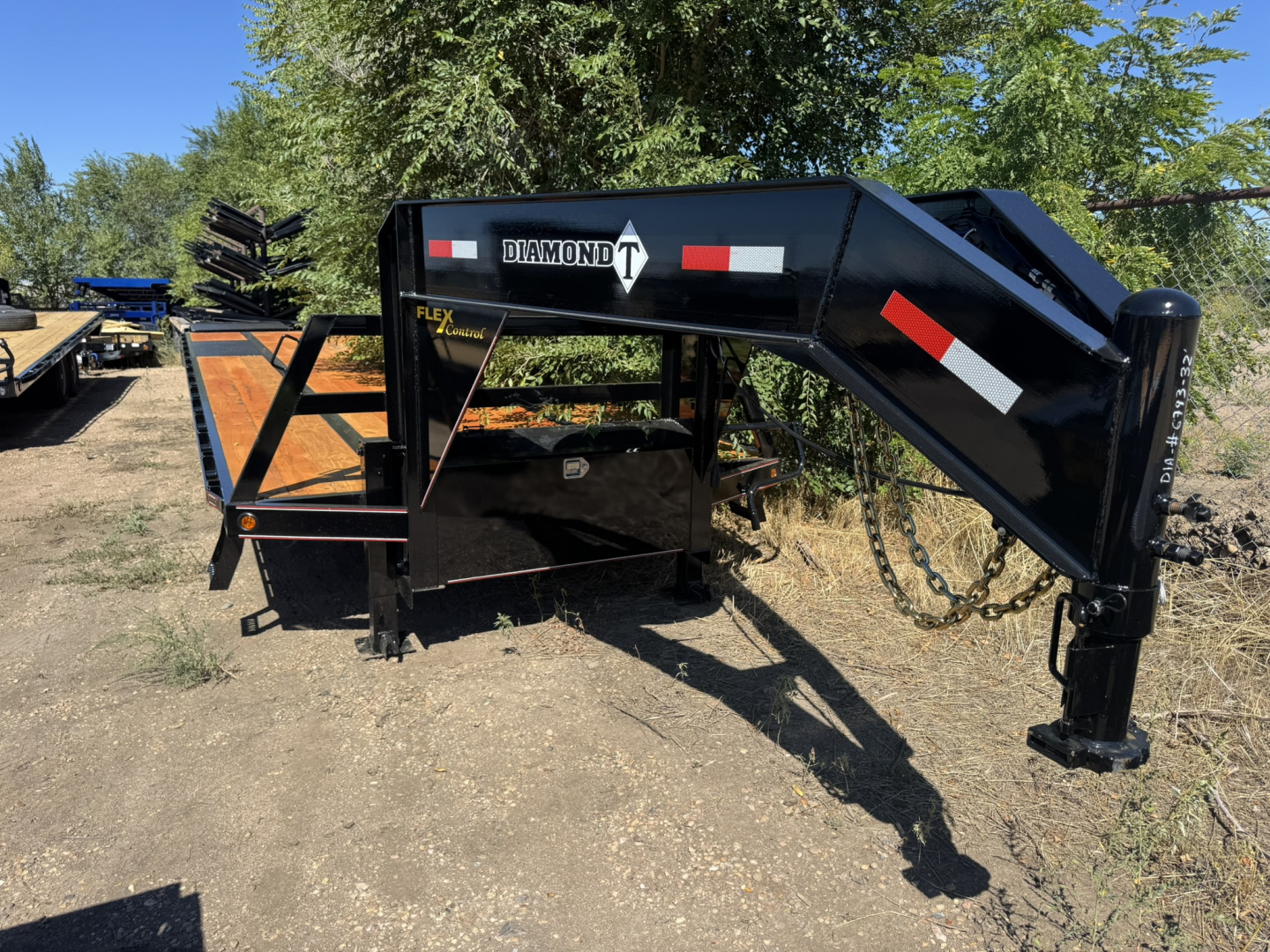 New 2026 Diamond T 8.5-32 Tandem Dual Gooseneck W/ MAXX Ramps 24K GVWR