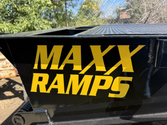 New 2026 Diamond T 8.5-32 Tandem Dual Gooseneck W/ MAXX Ramps 24K GVWR