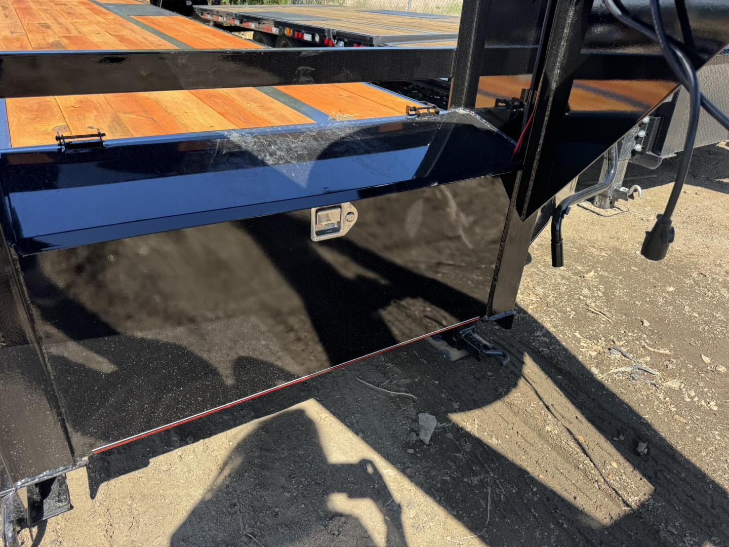 New 2026 Diamond T 8.5-32 Tandem Dual Gooseneck W/ MAXX Ramps 25.9K GVWR
