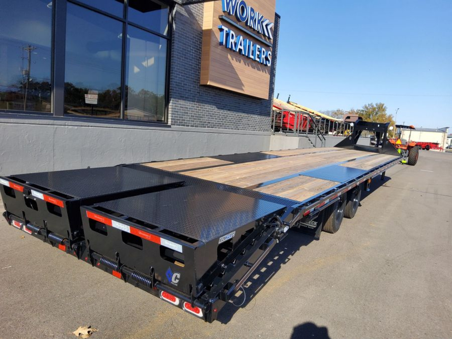 New 2025 Diamond C Trailers FMAX212MR 2.0 - PAC Equipment Trailer