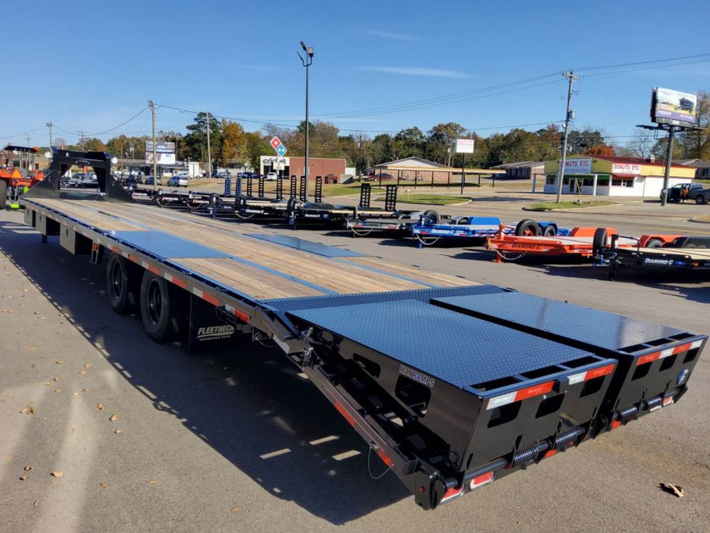 New 2025 Diamond C Trailers FMAX212MR 2.0 - PAC Equipment Trailer
