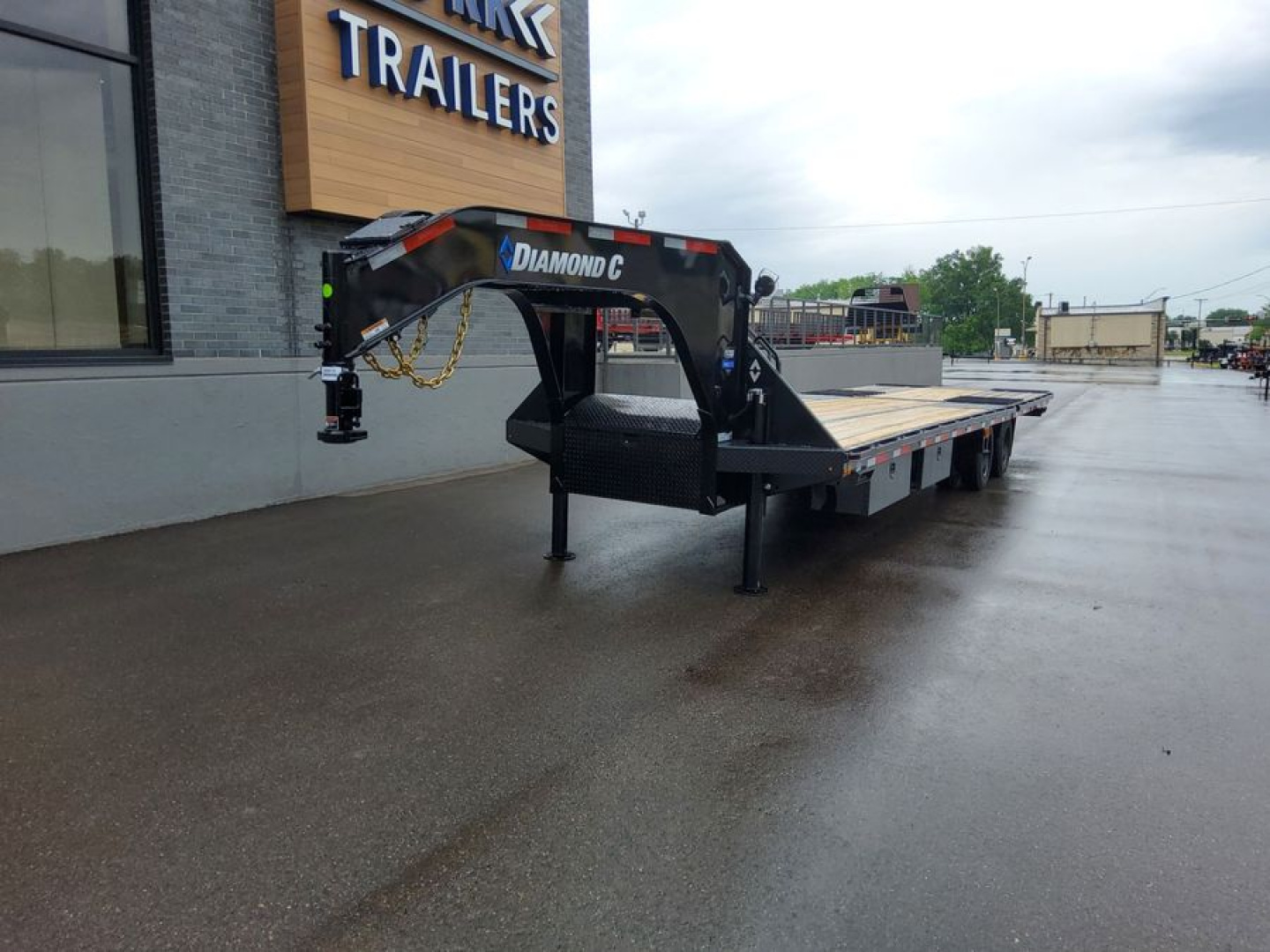 New 2025 Diamond C Trailers FMAX212HDT 2.0 - PA Flatbed Trailer