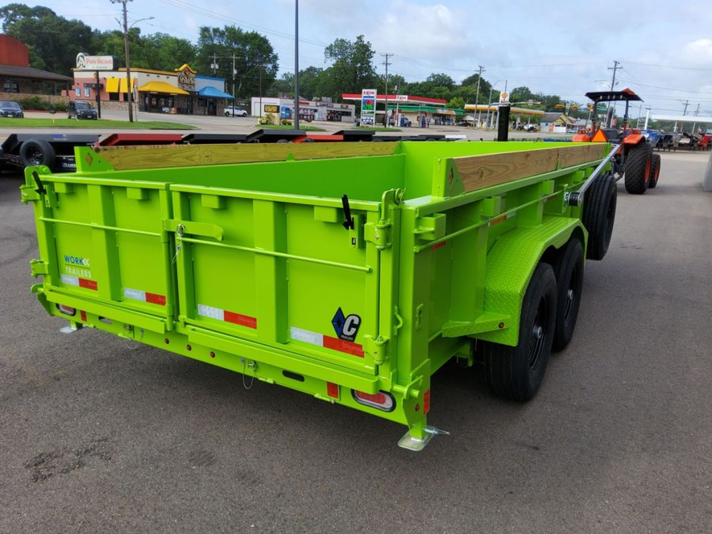 New 2025 Diamond C Trailers LPT207 - PACESETTER Dump Trailer