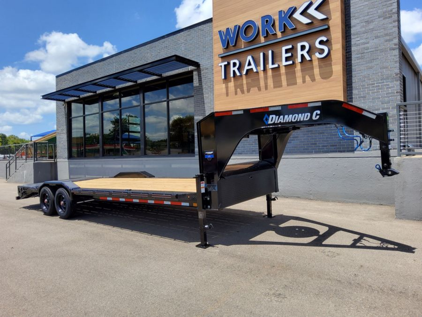 New 2025 Diamond C Trailers LPX210-GN Equipment Trailer