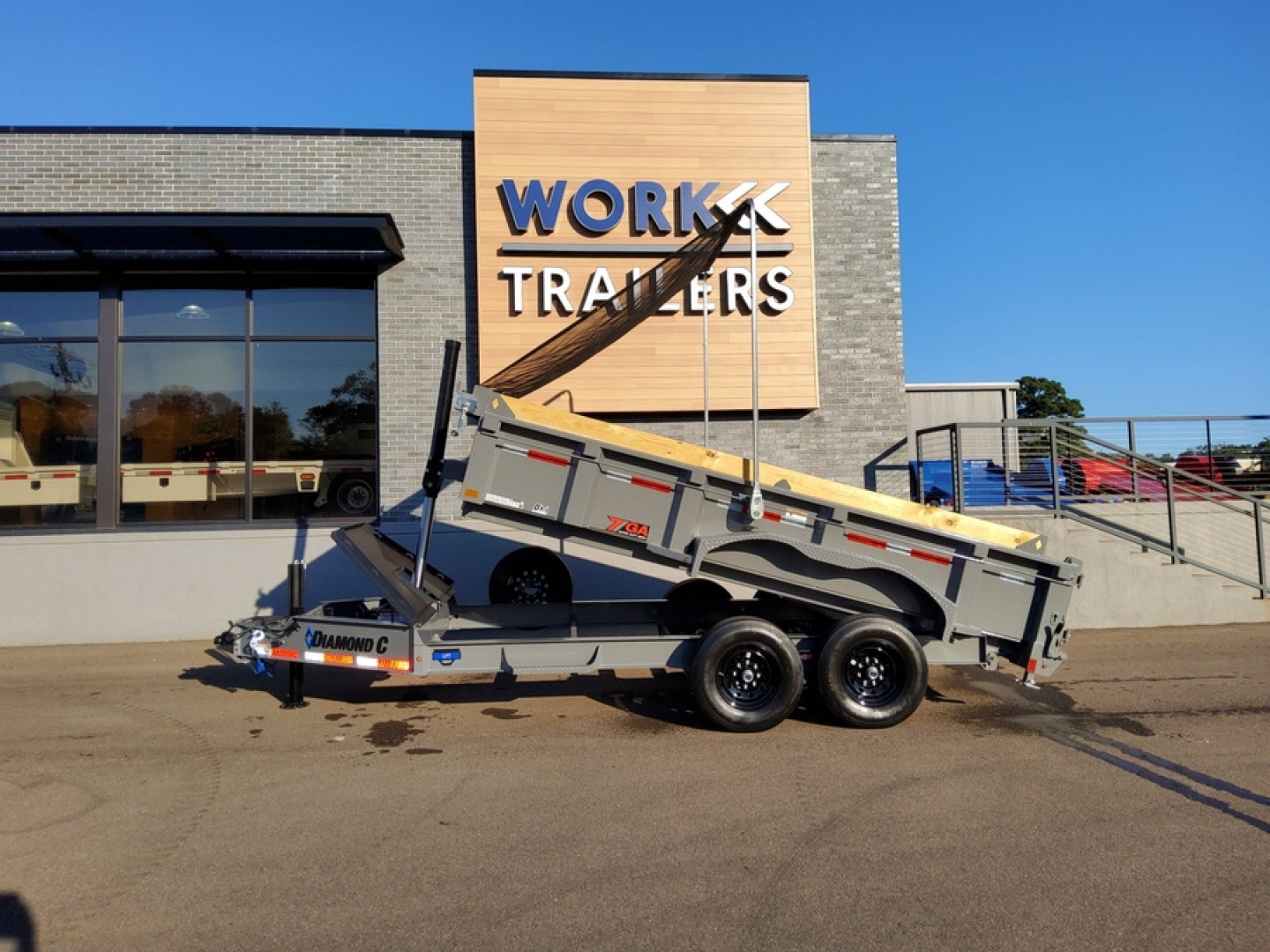 New 2026 Diamond C Trailers LPT207 - PACESETTER Dump Trailer