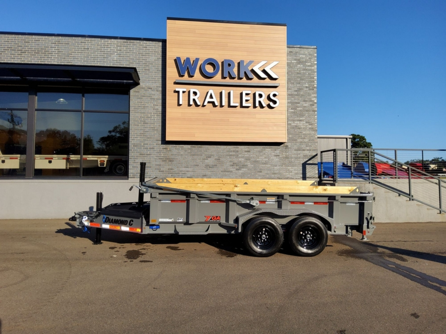 New 2026 Diamond C Trailers LPT207 - PACESETTER Dump Trailer
