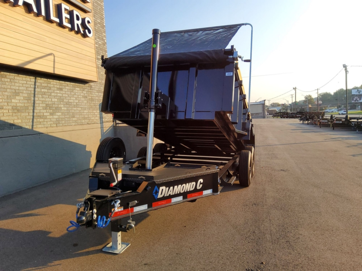 New 2026 Diamond C Trailers LPT207