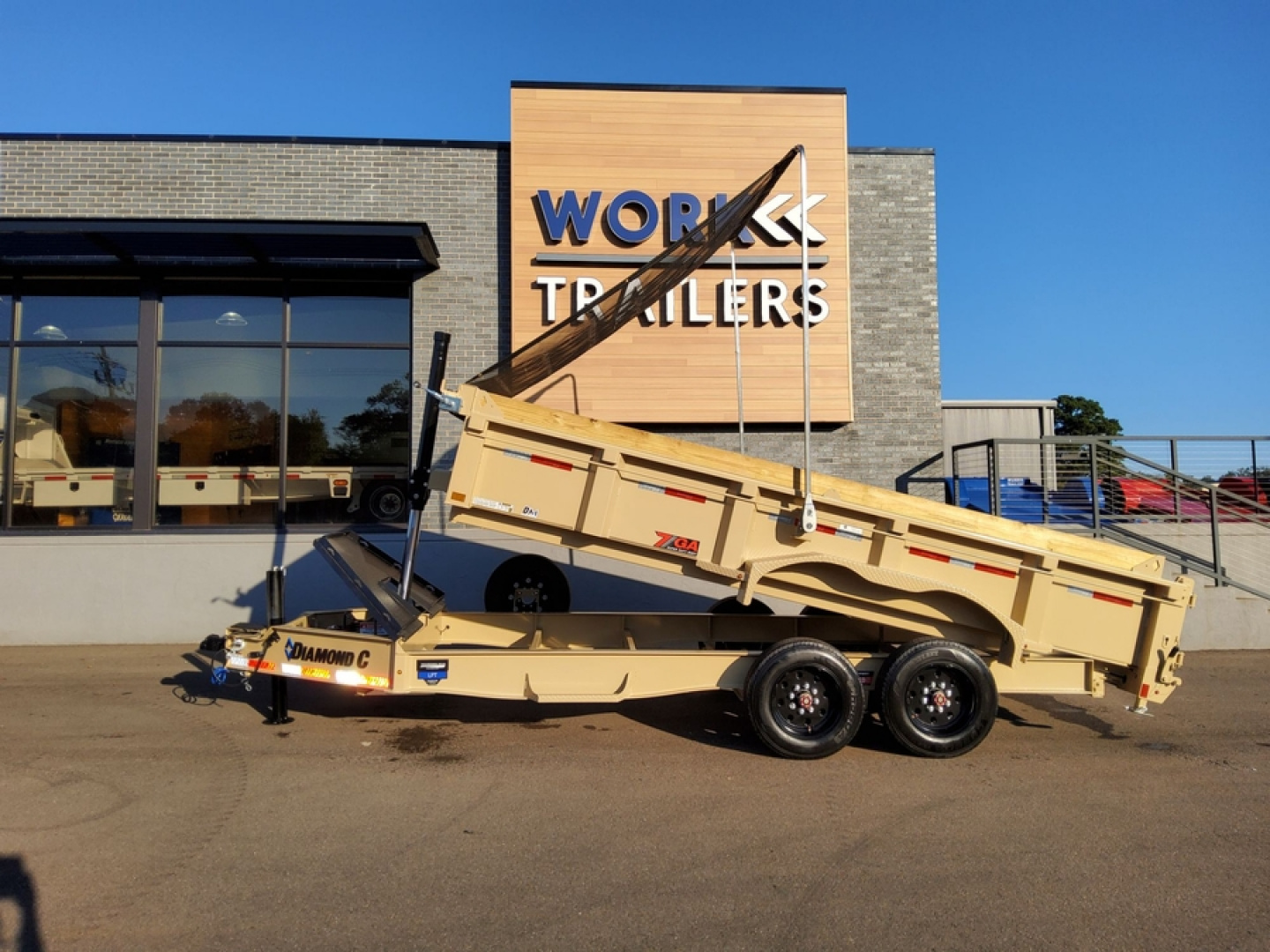 New 2026 Diamond C Trailers LPT208 - PACESETTER Dump Trailer