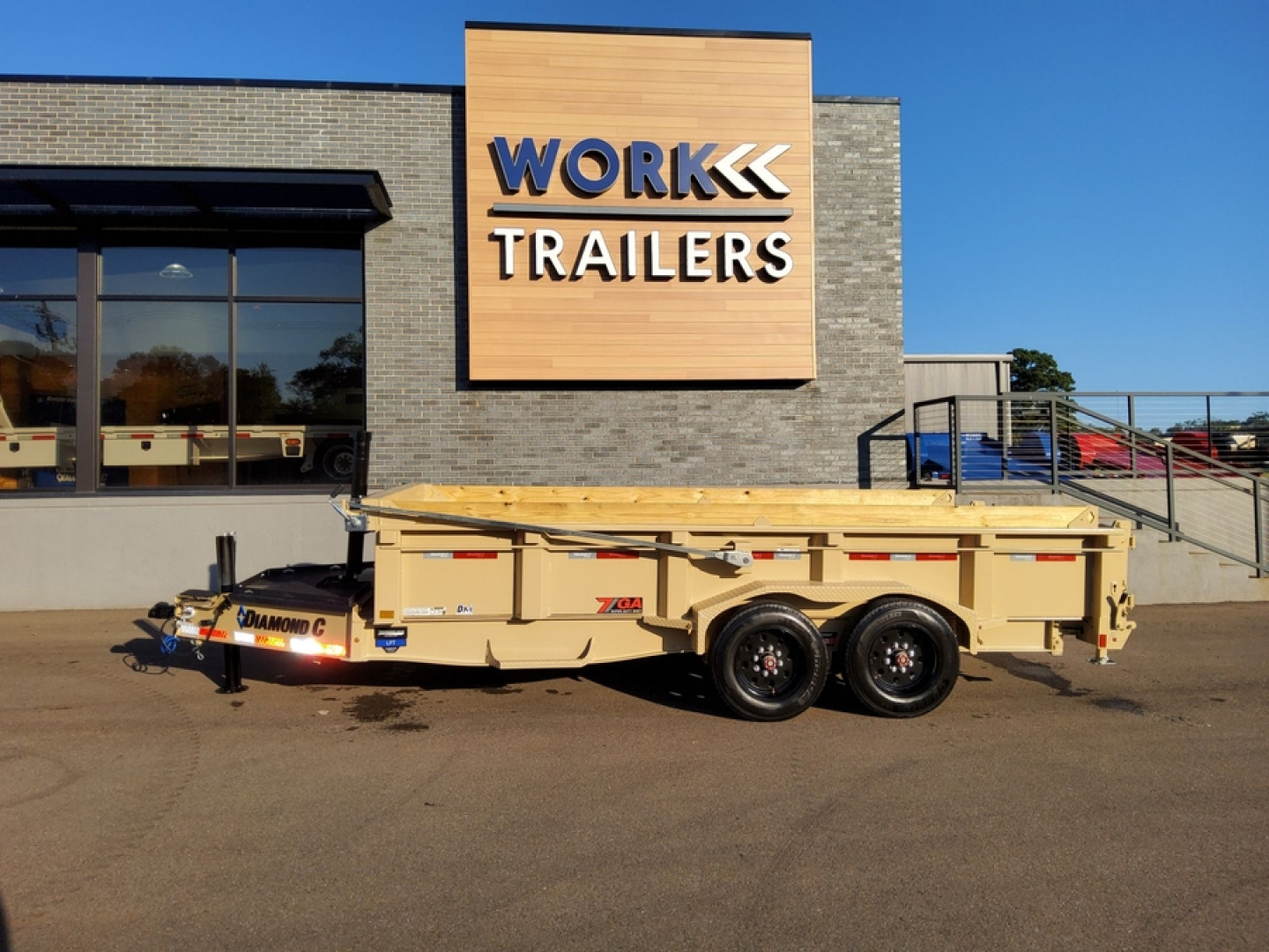 New 2026 Diamond C Trailers LPT208 - PACESETTER Dump Trailer