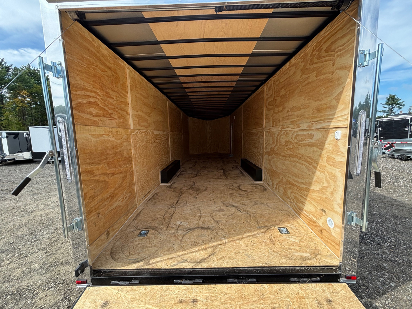 New 2026 SPARTAN 8.5X28 + 2ft V nose/ 7'6" Int Height / Polycore - 9990gvw