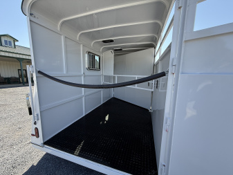 New 2026 Bee 2 Horse Durango Slant Load Horse Trailer