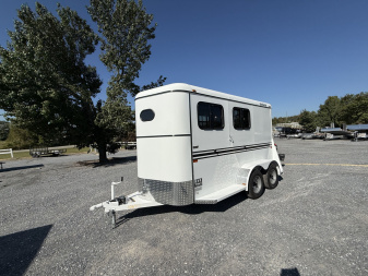 New 2026 Bee 2 Horse Durango Slant Load Horse Trailer