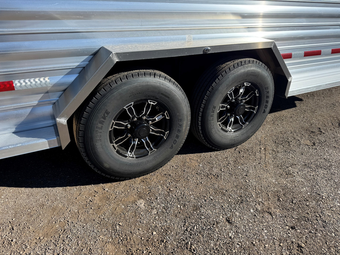 New 2026 Logan Coach 26' Stockman Combo-Dual Door