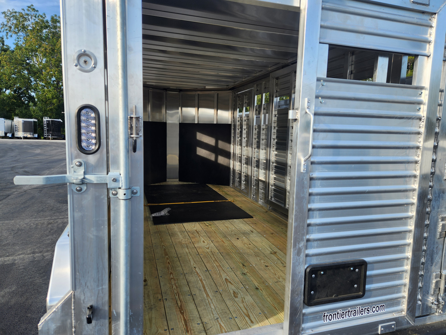 New 2026 Frontier Trailers LIVESTOCKLITE 16-7 Stock / Stock Combo Trailer
