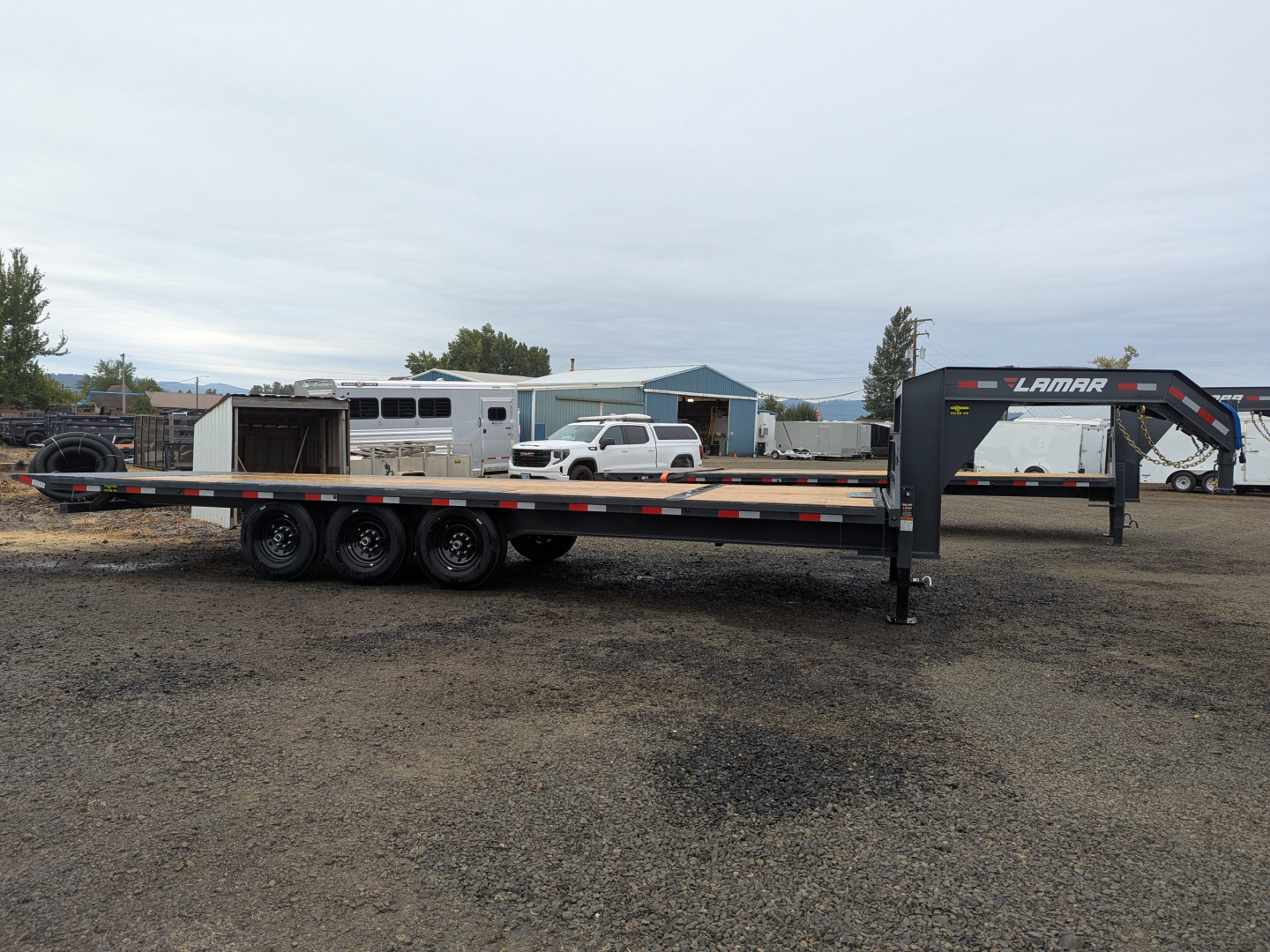 New 2026 Lamar Trailers 102X26/21K FULL TILT Trailer GOOSENECK