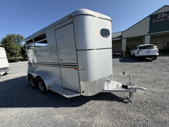 New 2026 Bee 2 Horse Durango Slant Load Horse Trailer