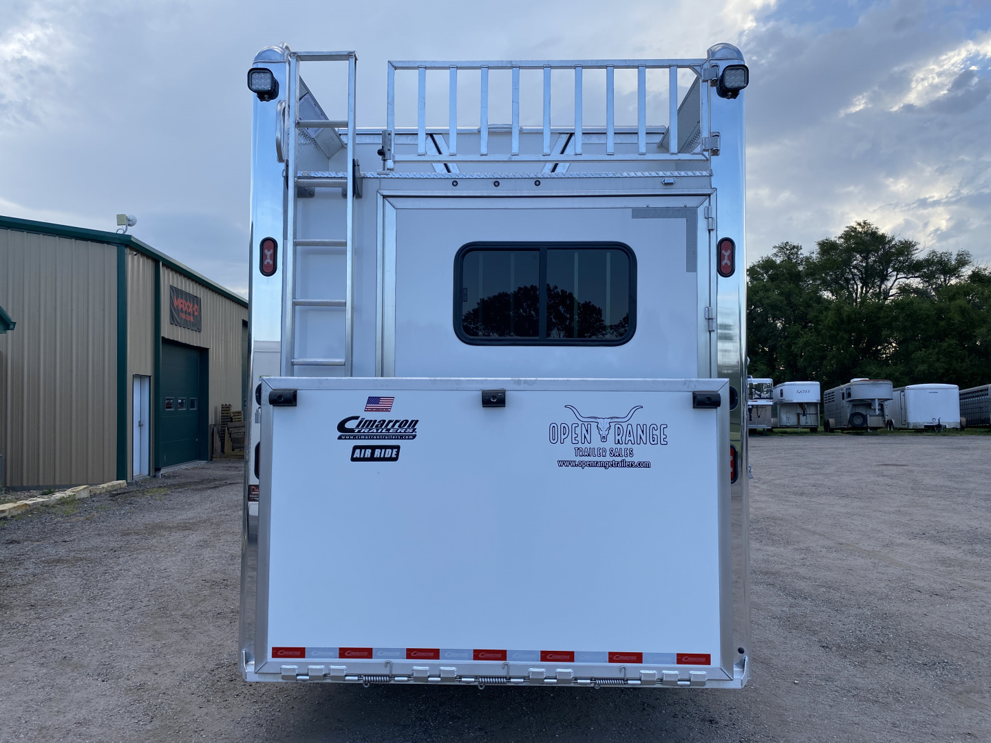 New 2026 Cimarron Norstar 8 Horse Trainer Trailer