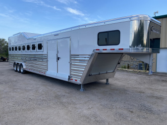 New 2026 Cimarron Norstar 8 Horse Trainer Trailer