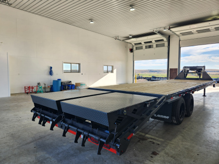 New 2025 Lamar 32' Gooseneck Deckover Trailer 30K