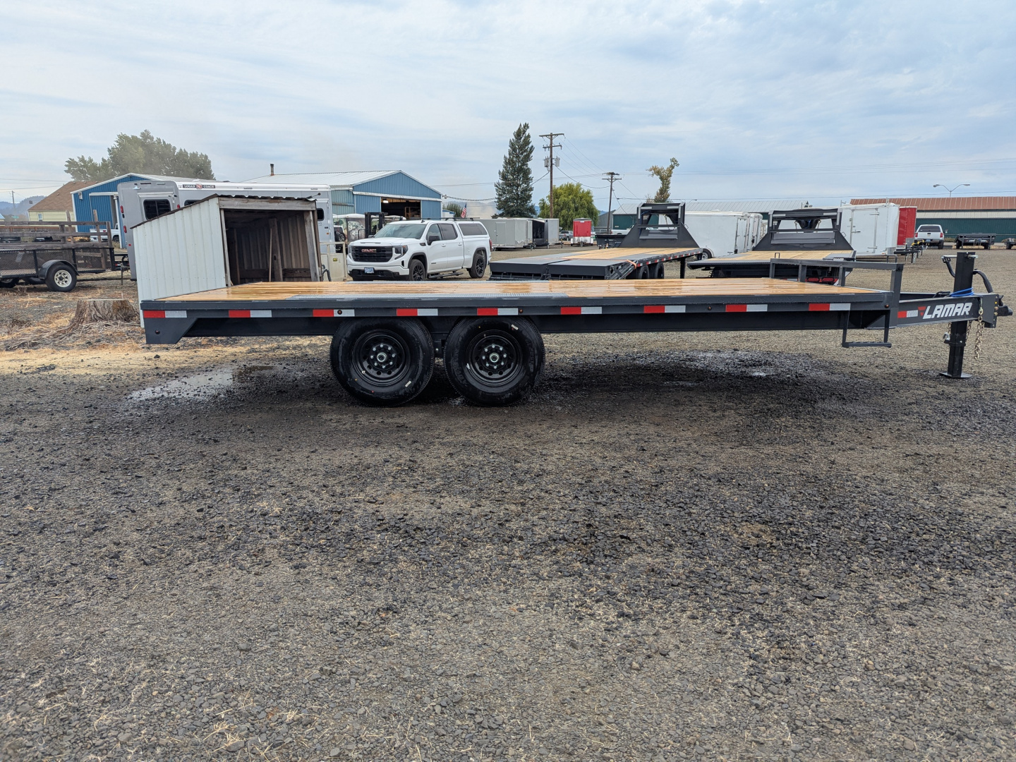 New 2026 Lamar Trailers 102X18/14K Deckover Trailer