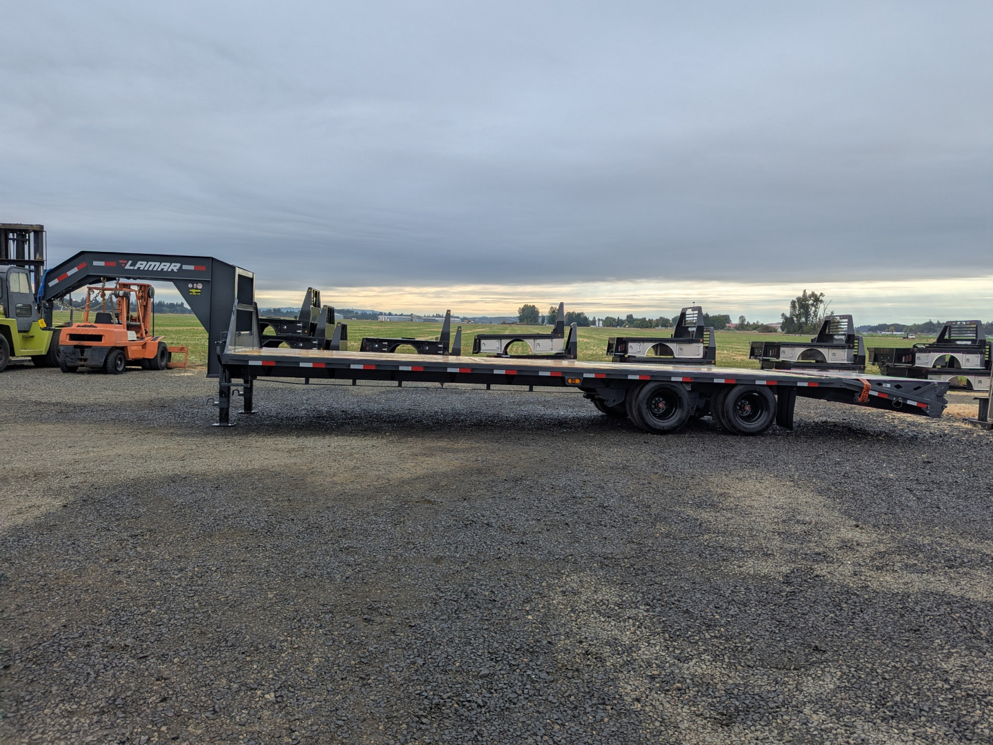 New 2026 Lamar Trailers FD 102X32/24K GOOSENECK Flatbed Trailer 6" SIDES