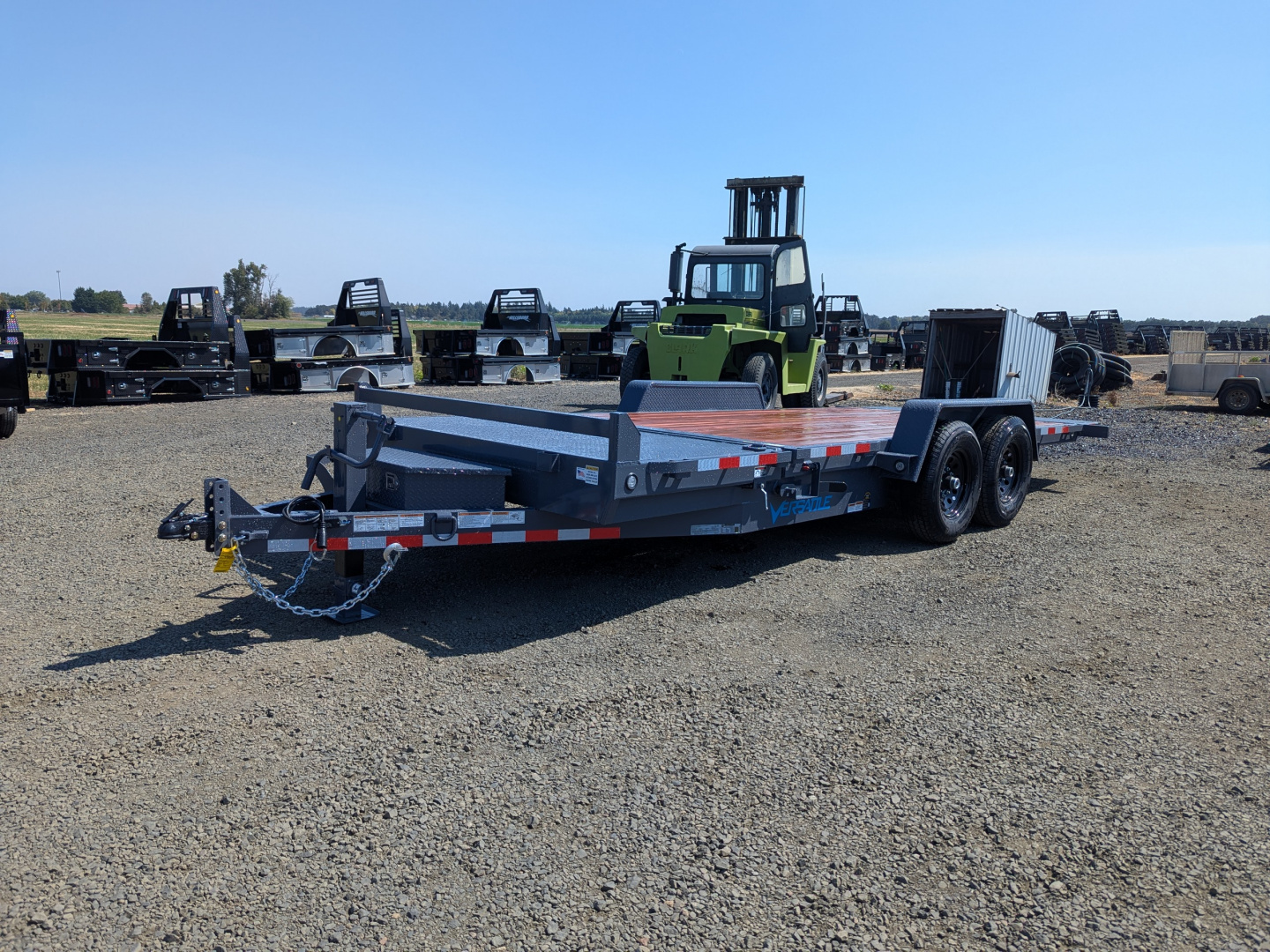 New 2024 VERSATILE TRAILERS SF20'X7'/14K Tilt Trailer