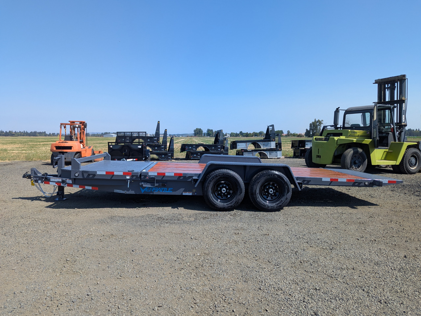 New 2024 VERSATILE TRAILERS SF20'X7'/14K Tilt Trailer