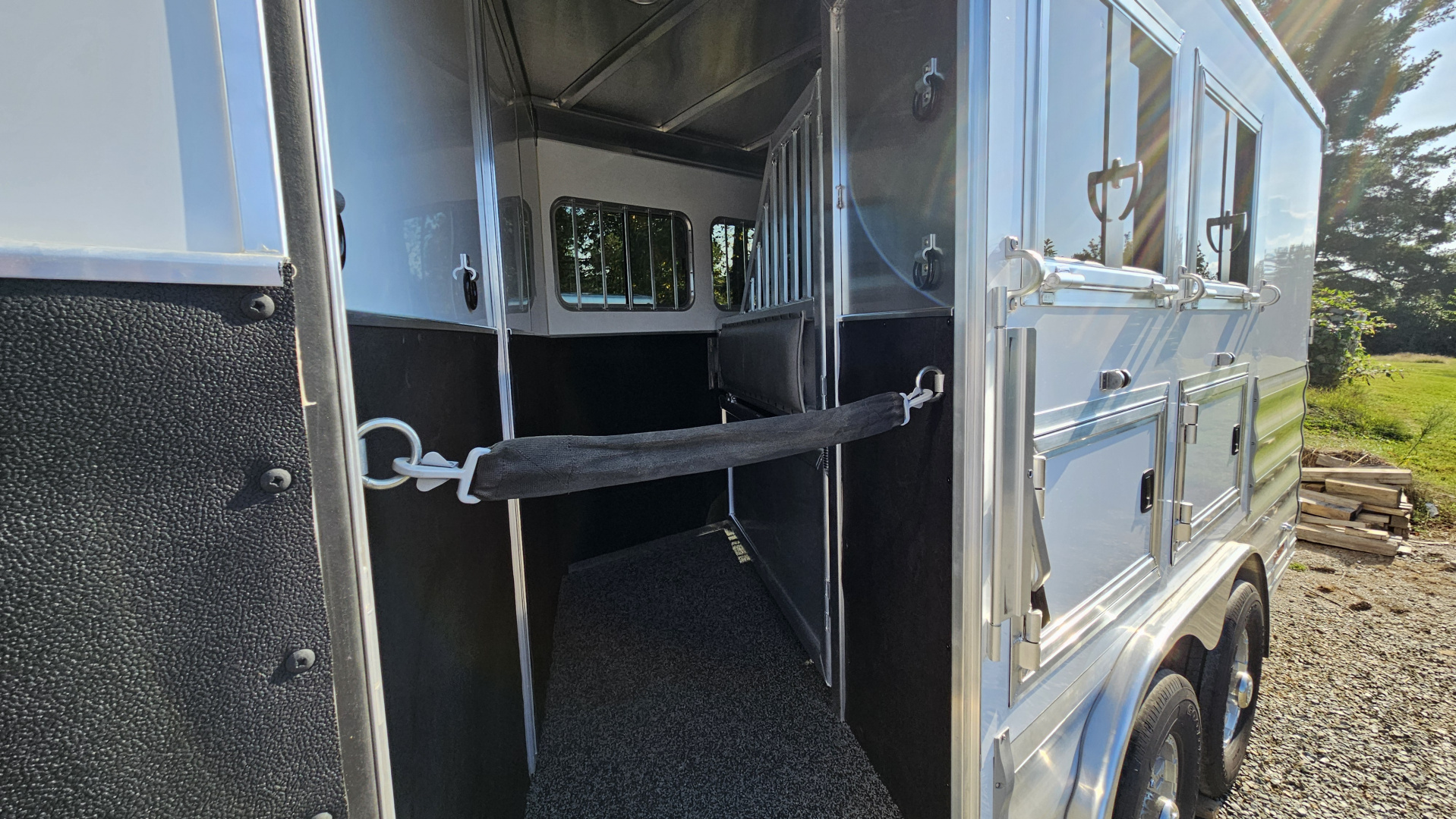 New 2026 Featherlite Trailers 9808 GOOSENECK 8.5X30 Horse Trailer