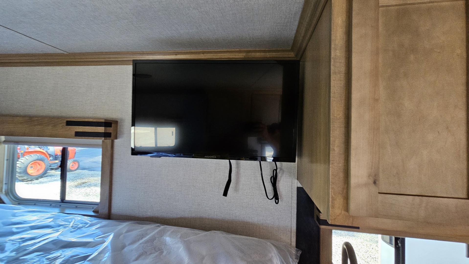 New 2026 Featherlite Trailers 9808 GOOSENECK 8.5X30 Horse Trailer