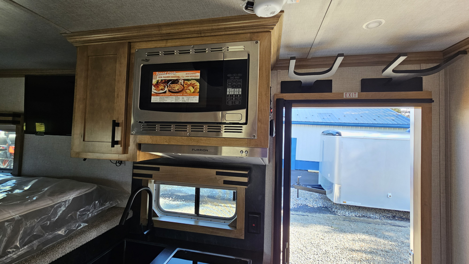 New 2026 Featherlite Trailers 9808 GOOSENECK 8.5X30 Horse Trailer