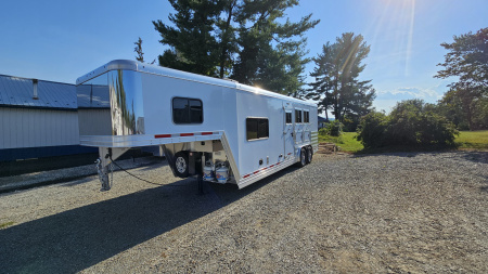 New 2026 Featherlite Trailers 9808 GOOSENECK 8.5X30 Horse Trailer