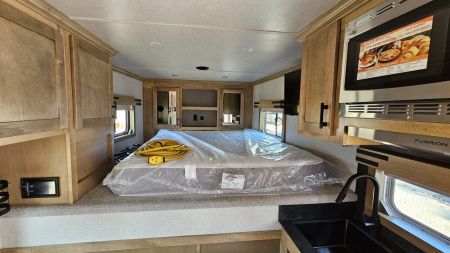 New 2026 Featherlite Trailers 9808 GOOSENECK 8.5X30 Horse Trailer