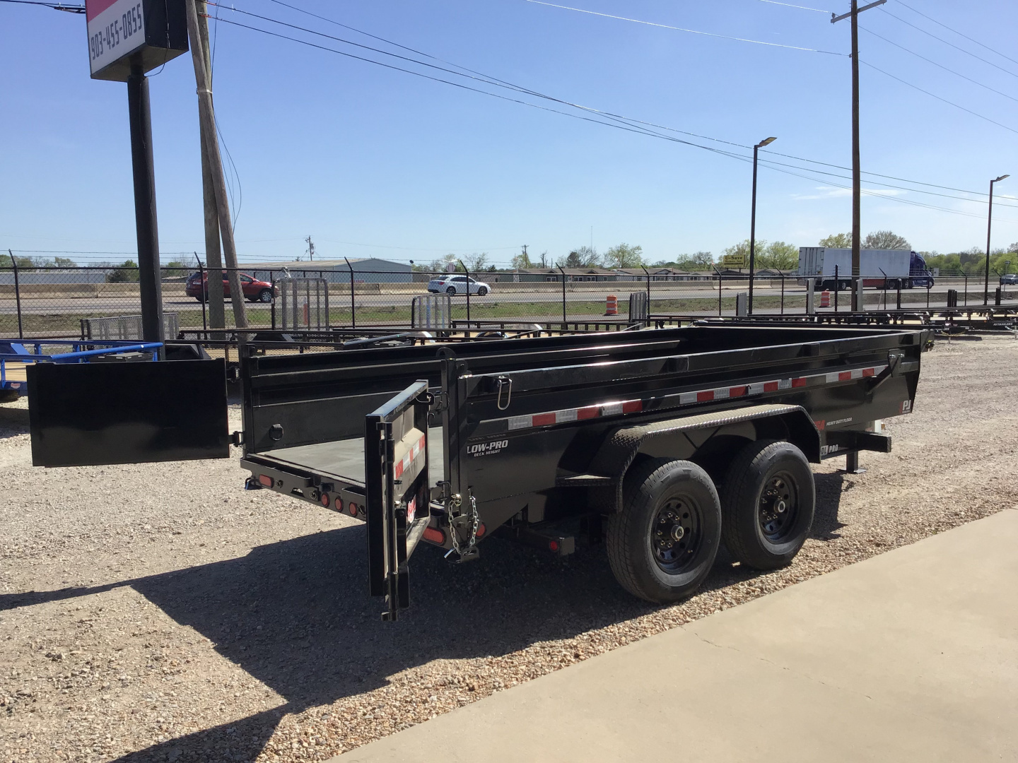 New 2026 PJ 83"x14' BP Tandem Axle Low Pro Dump w/ 24" Sides – DL