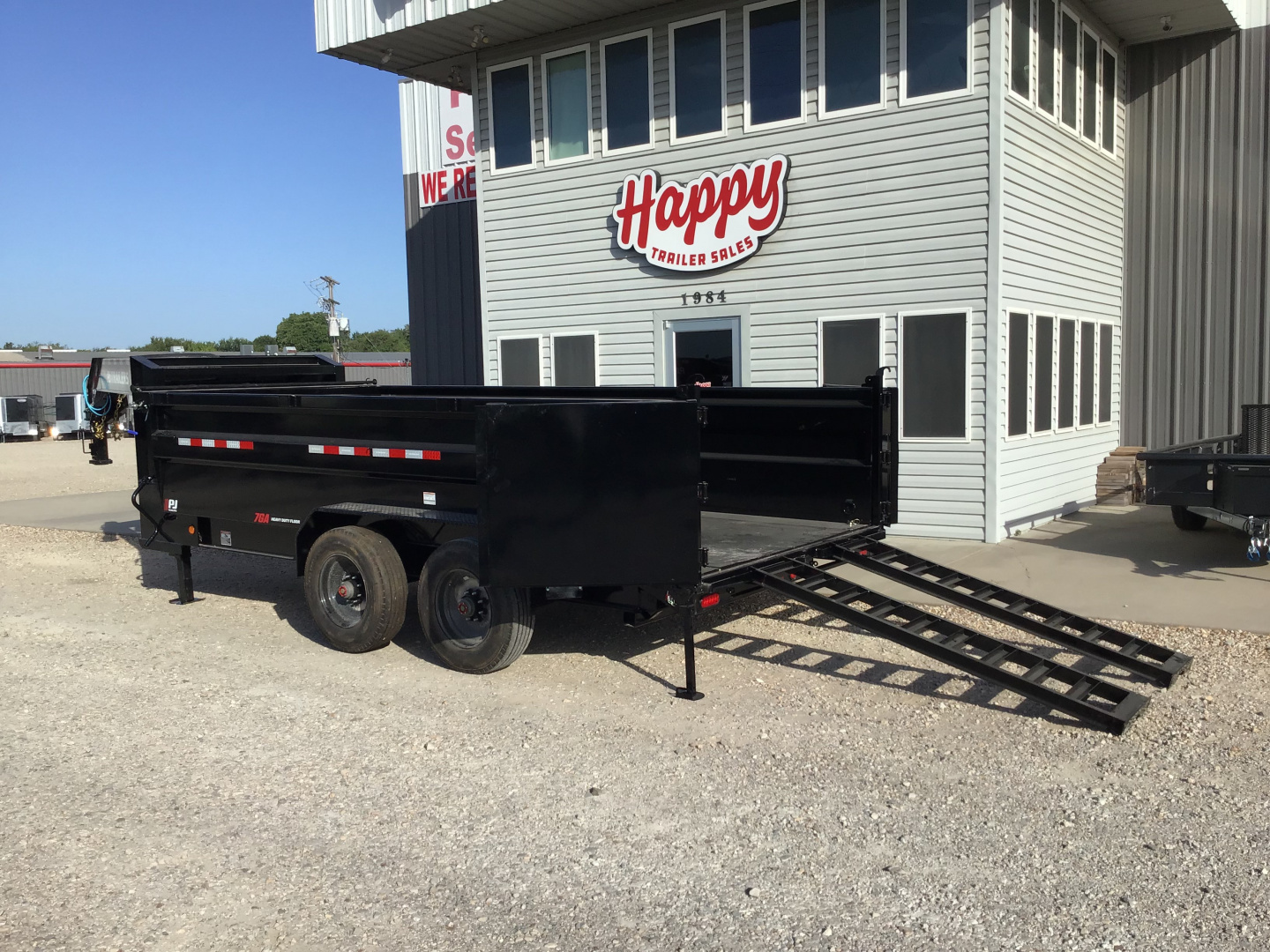 New 2026 PJ 82"x16' GN Tandem Axle HD Low Pro Dump w/ 36" Sides – DE