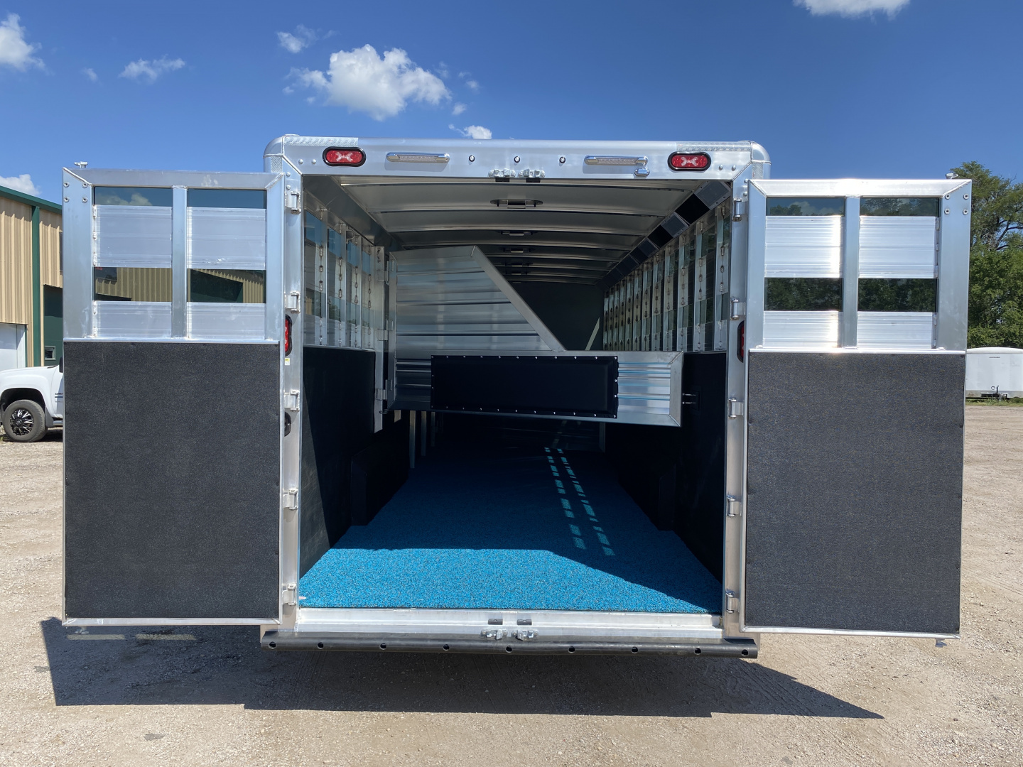 New 2026 Cimarron 6H Winstar Horse Trailer