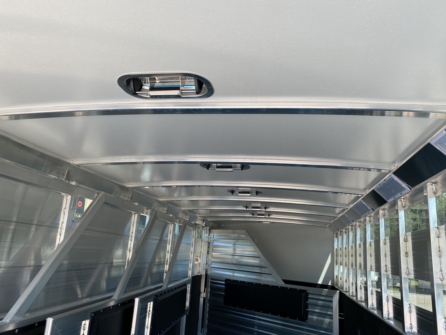 New 2026 Cimarron 6H Winstar Horse Trailer