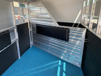 New 2026 Cimarron 6H Winstar Horse Trailer