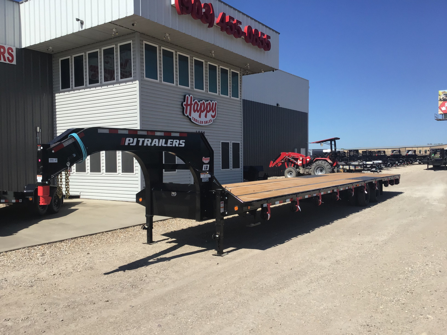 New 2026 PJ 102"x40' GN Low-Pro Flatbed w/ Duals - LD