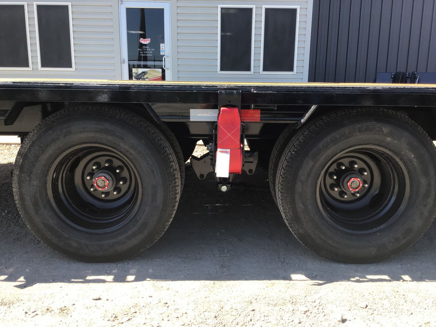 New 2026 PJ 102"x40' GN Low-Pro Flatbed w/ Duals - LD