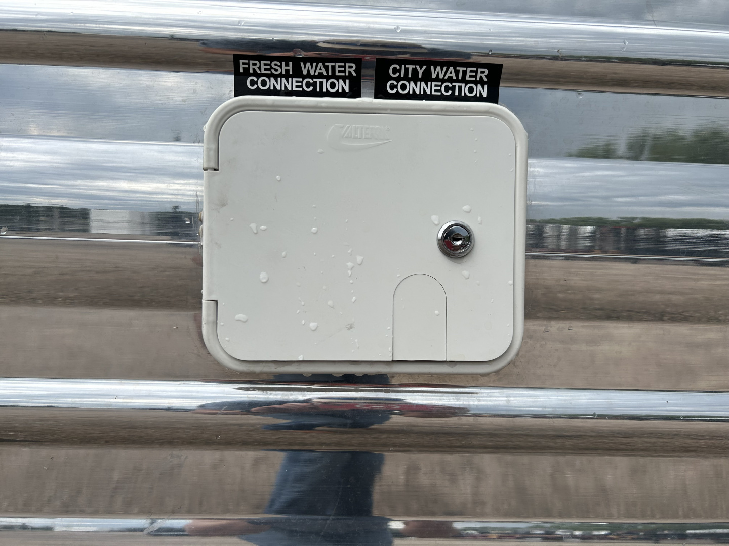 New 2025 Cimarron LQ 4 Horse Norstar w/ Signature Quarters